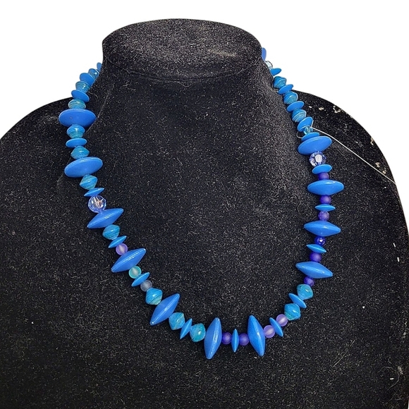 Blue Saucer Paper Blue Frosted Gloss Beaded Necklace - Picture 1 of 3